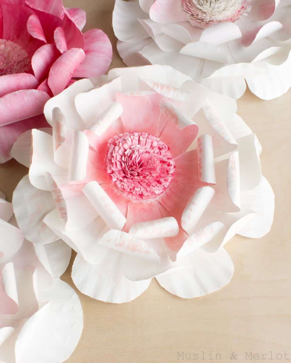 11 WAYS TO MAKE PAPER FLOWERS